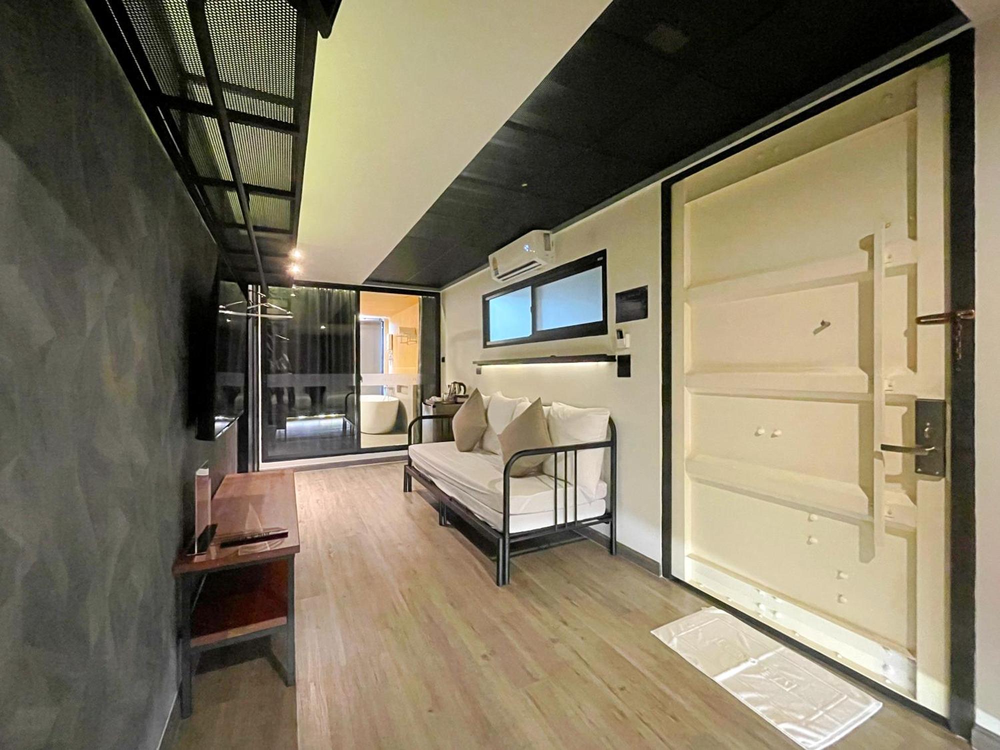 Nights In A Box Hotell Ban Muang  Rom bilde